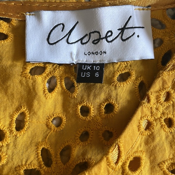 ModCloth Closet London Long Sleeve Top with Lace & Flared Sleeves Women's Small - Picture 4 of 6